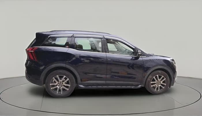 2023 Mahindra XUV700 AX 7 P AT 7 STR, Petrol, Automatic, 33,279 km, exterior