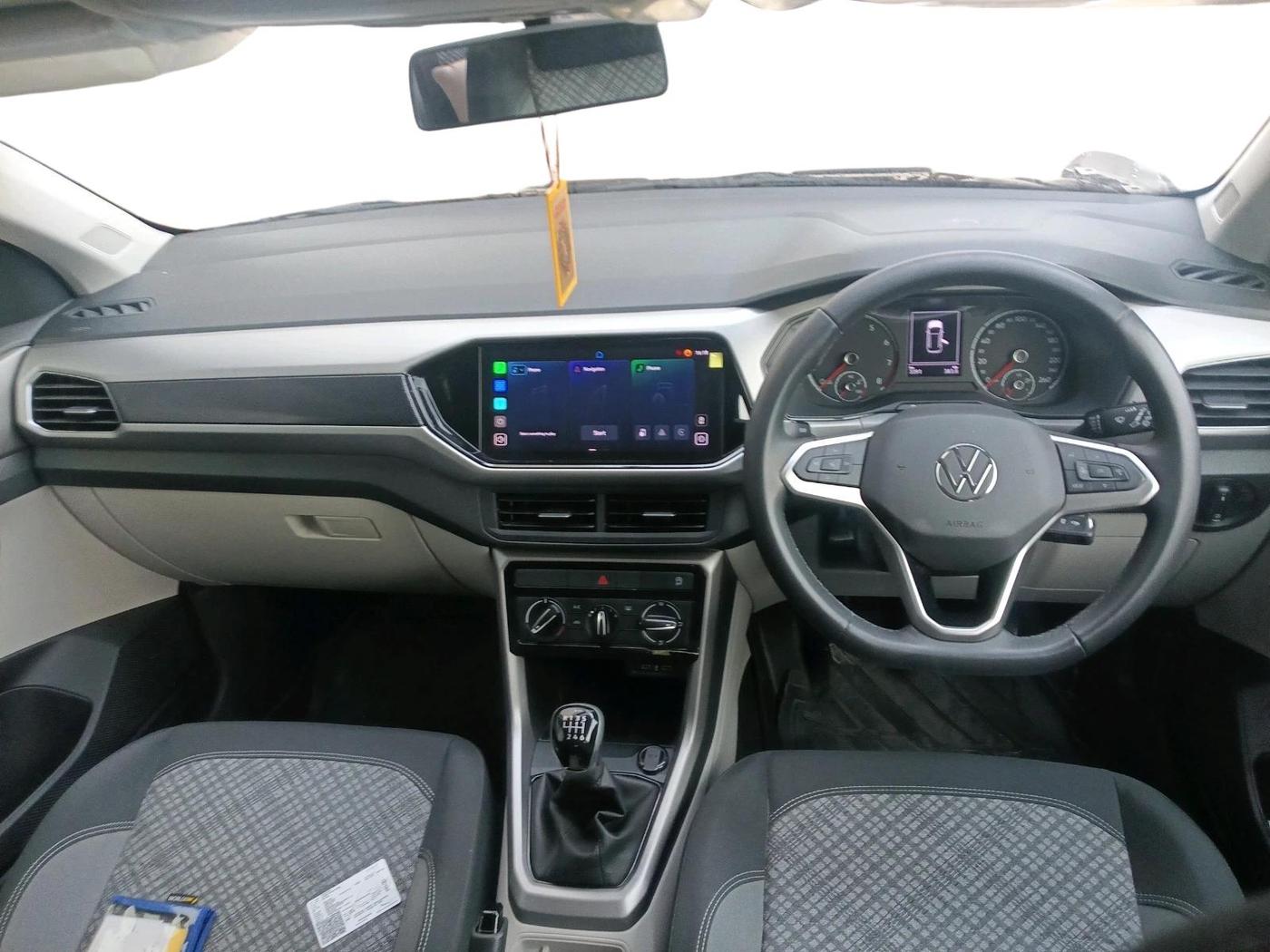 2025 Volkswagen TAIGUN HIGHLINE 1.0 TSI MT, Petrol, Manual, 3,391 km, interior
