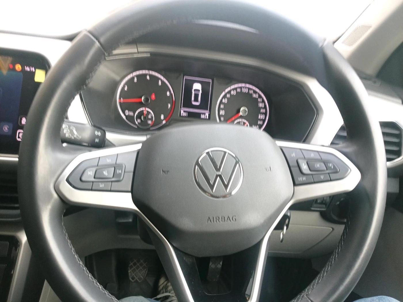 2025 Volkswagen TAIGUN HIGHLINE 1.0 TSI MT, Petrol, Manual, 3,391 km, interior