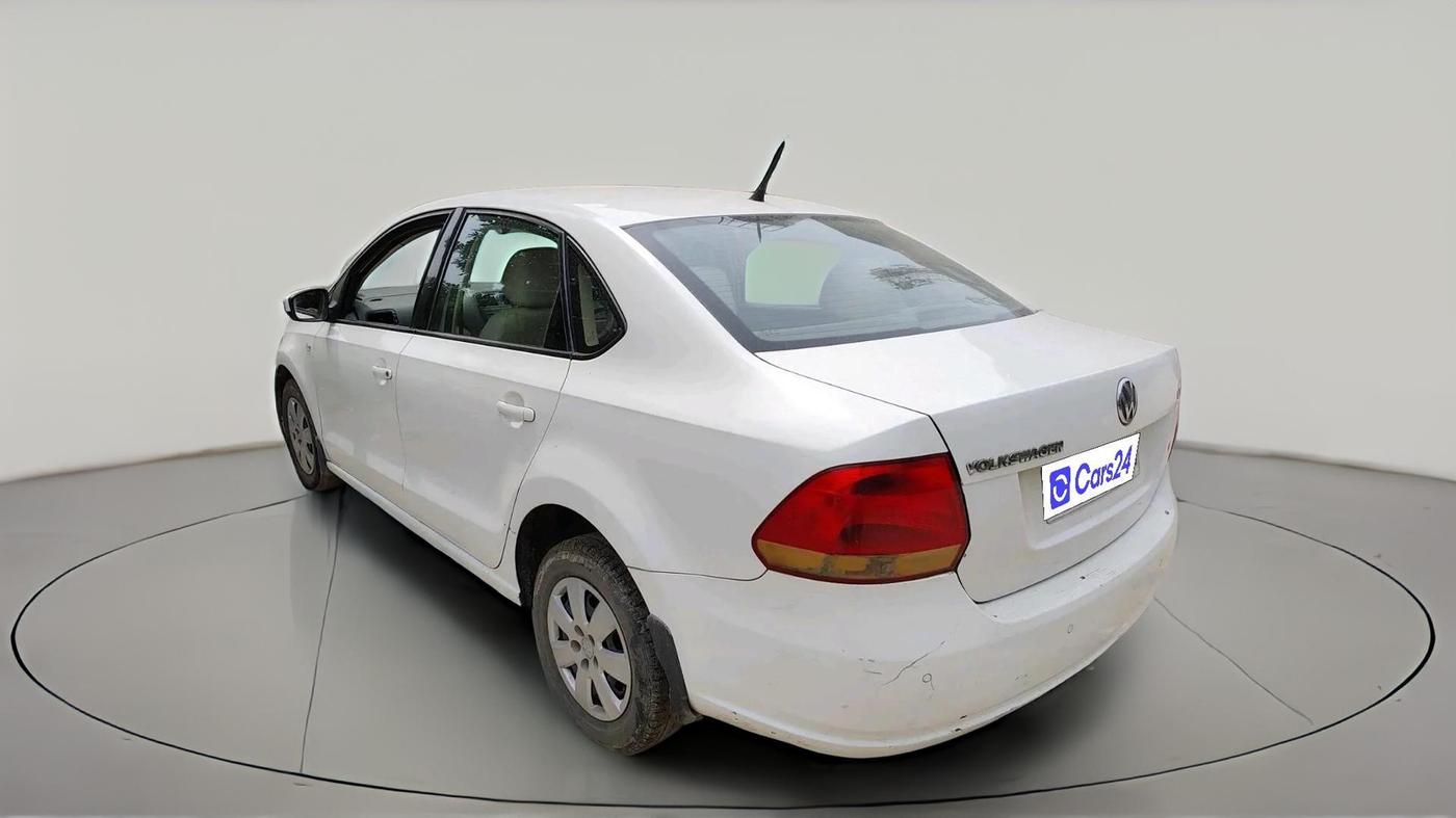2012 Volkswagen Vento TRENDLINE 1.6, Petrol, Manual, 66,917 km, exterior