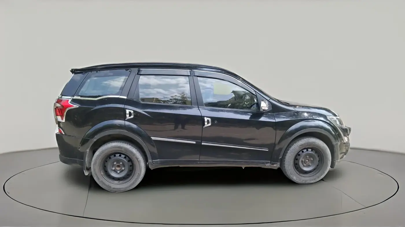 2018 Mahindra XUV500 W7, Diesel, Manual, 50,628 km, exterior
