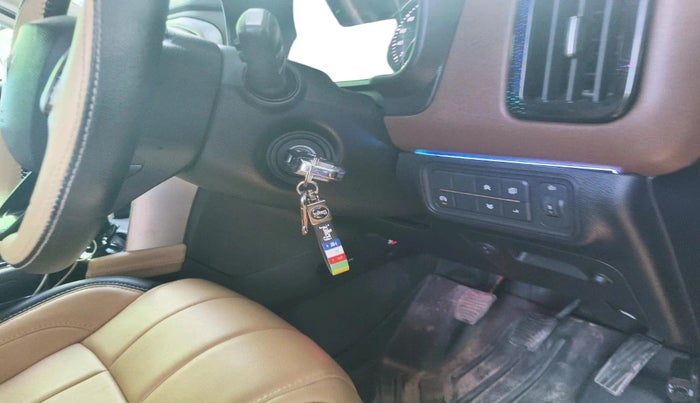 2024 Mahindra SCORPIO-N Z2 DIESEL MT 7 STR, Diesel, Manual, 38,250 km, interior