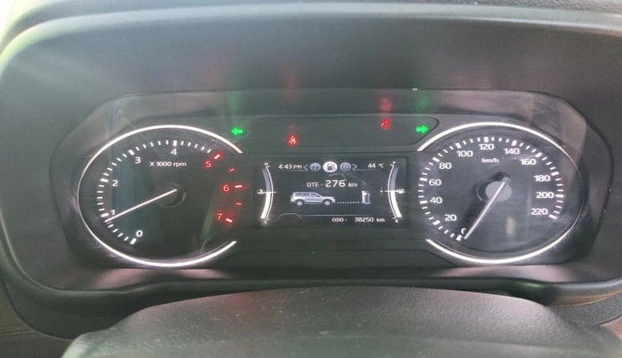 2024 Mahindra SCORPIO-N Z2 DIESEL MT 7 STR, Diesel, Manual, 38,250 km, interior