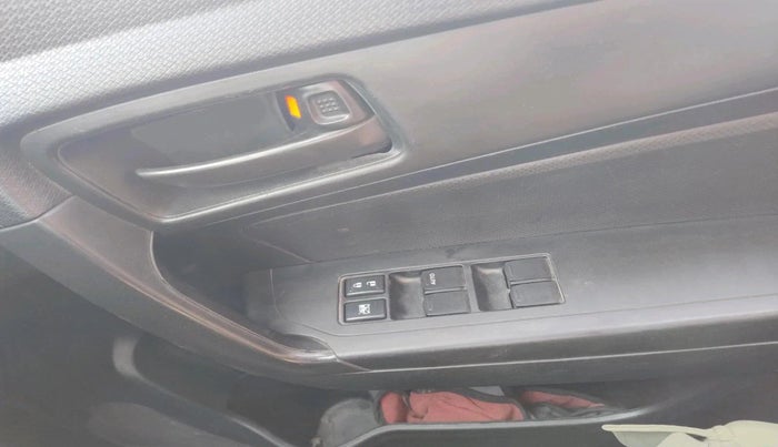 2021 Maruti Vitara Brezza LXI, CNG, Manual, 66,139 km, interior