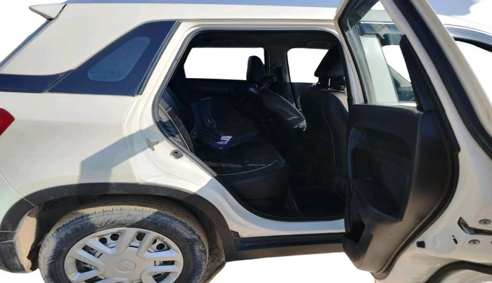 2021 Maruti Vitara Brezza LXI, CNG, Manual, 66,139 km, interior
