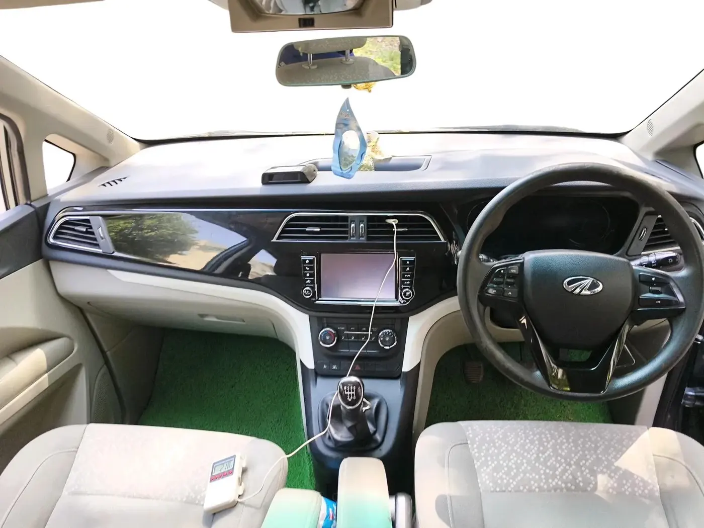 2018 Mahindra MARAZZO M6 7 STR, Diesel, Manual, 1,14,314 km, interior
