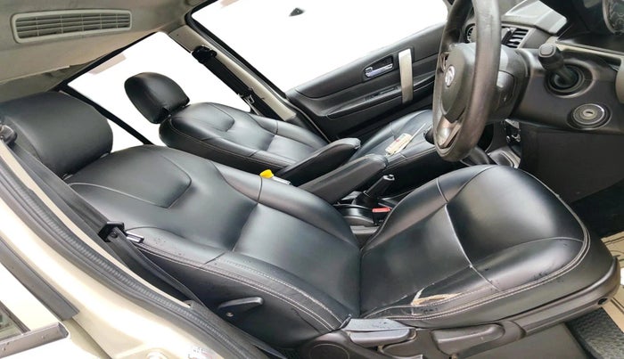 2017 Tata Safari Storme 2.2 EX 4X2, Diesel, Manual, 1,17,817 km, interior