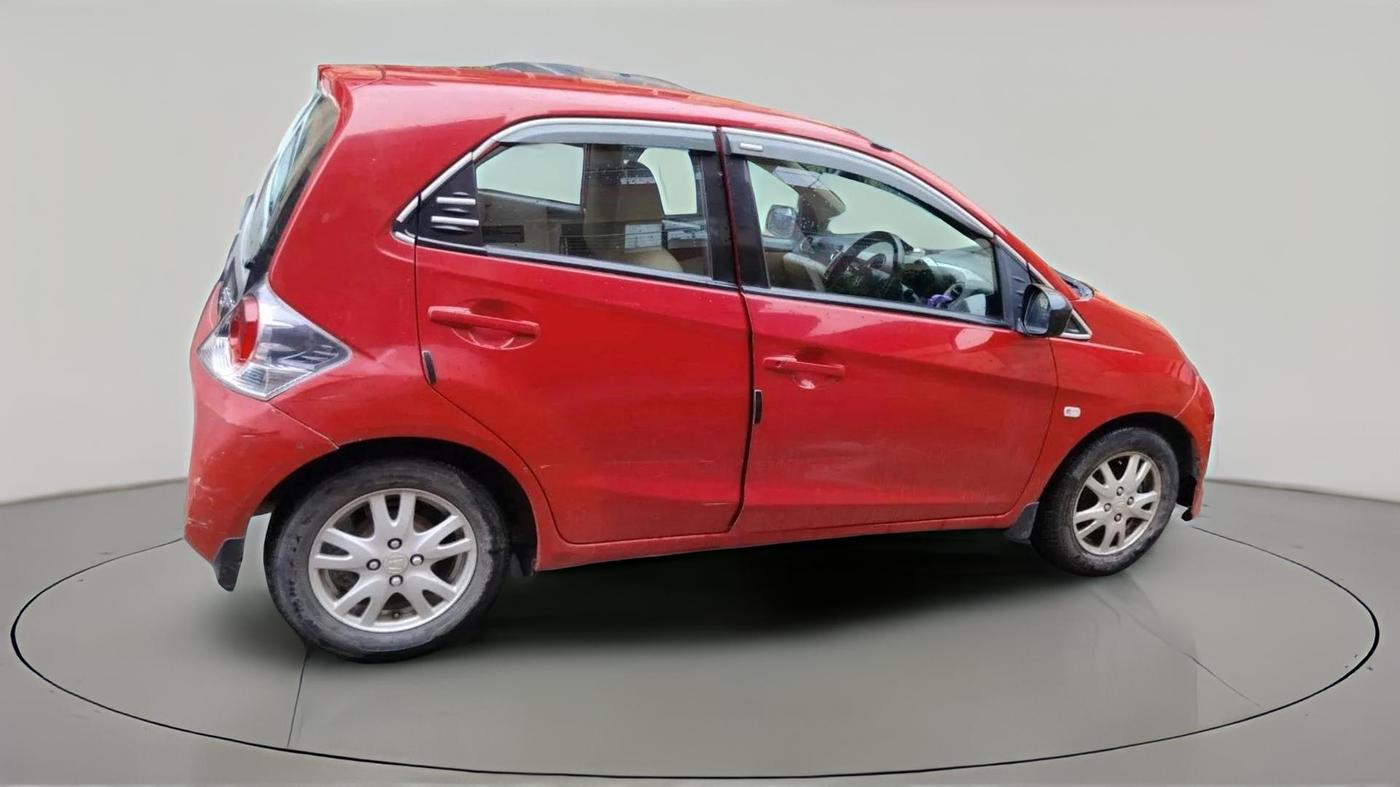2011 Honda Brio V MT, CNG, Manual, 97,577 km, exterior