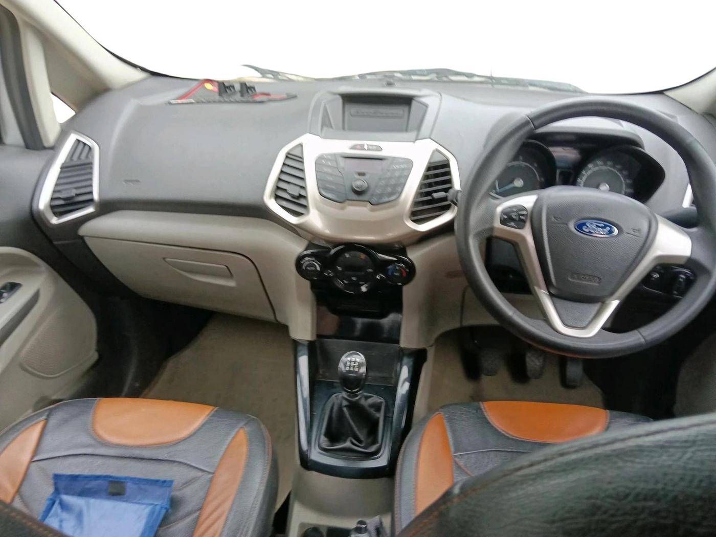 2016 Ford Ecosport TREND 1.5L DIESEL, Diesel, Manual, 1,50,549 km, interior