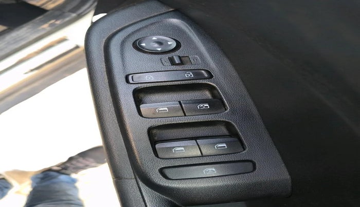 2020 Hyundai VENUE S 1.2, Petrol, Manual, 24,000 km, interior