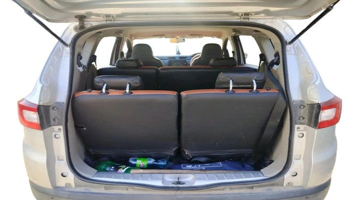 2020 Renault TRIBER RXT, Petrol, Manual, 54,019 km, exterior