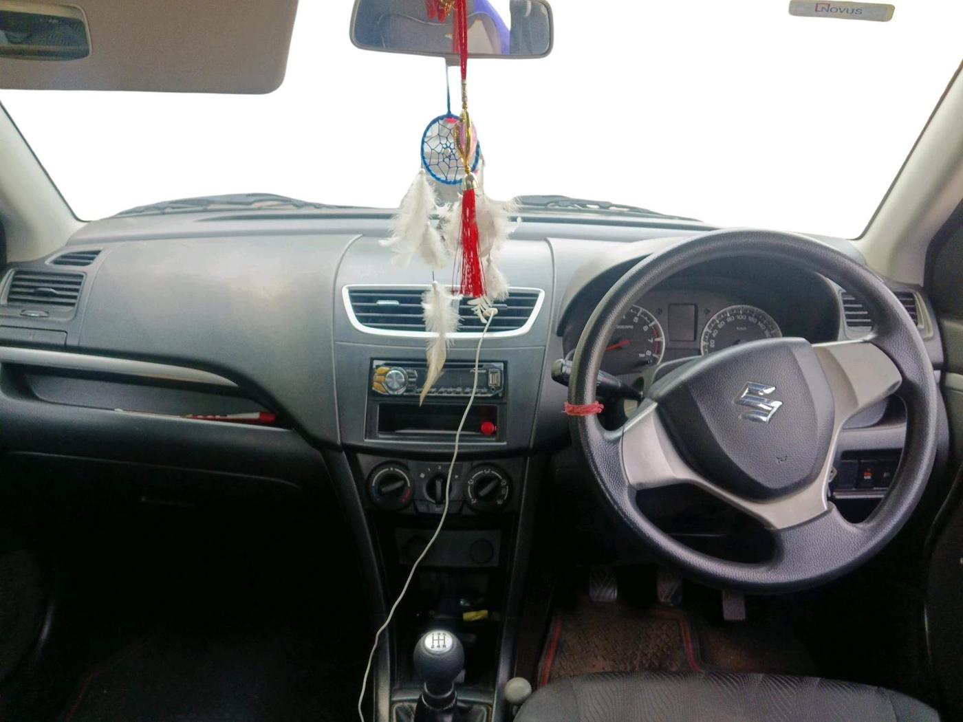 2013 Maruti Swift VXI, Petrol, Manual, 1,14,920 km, interior