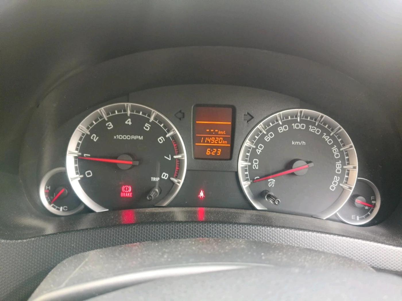 2013 Maruti Swift VXI, Petrol, Manual, 1,14,920 km, interior