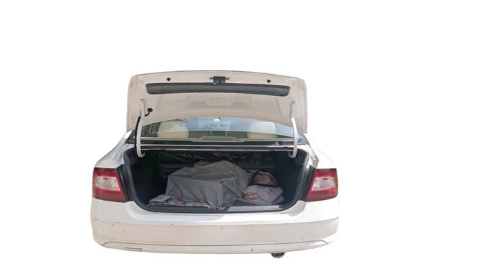 2019 Skoda Rapid STYLE 1.6 MPI AT, Petrol, Automatic, 67,852 km, exterior