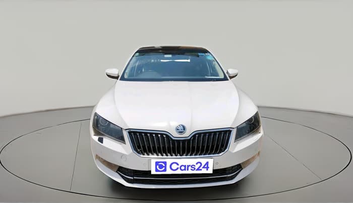 2017 Skoda Superb L&K 1.8 TSI AT, Petrol, Automatic, 1,06,704 km, exterior