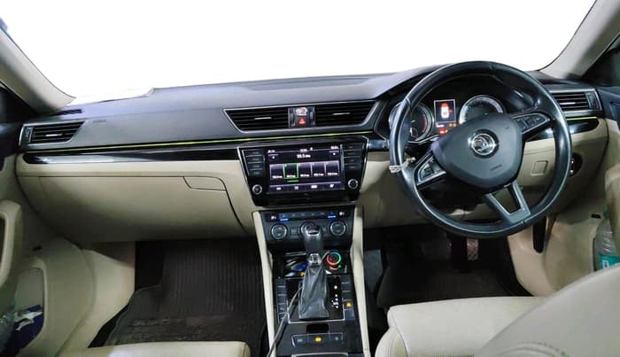 2017 Skoda Superb L&K 1.8 TSI AT, Petrol, Automatic, 1,06,704 km, interior