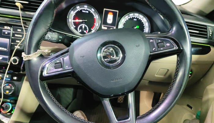 2017 Skoda Superb L&K 1.8 TSI AT, Petrol, Automatic, 1,06,704 km, interior