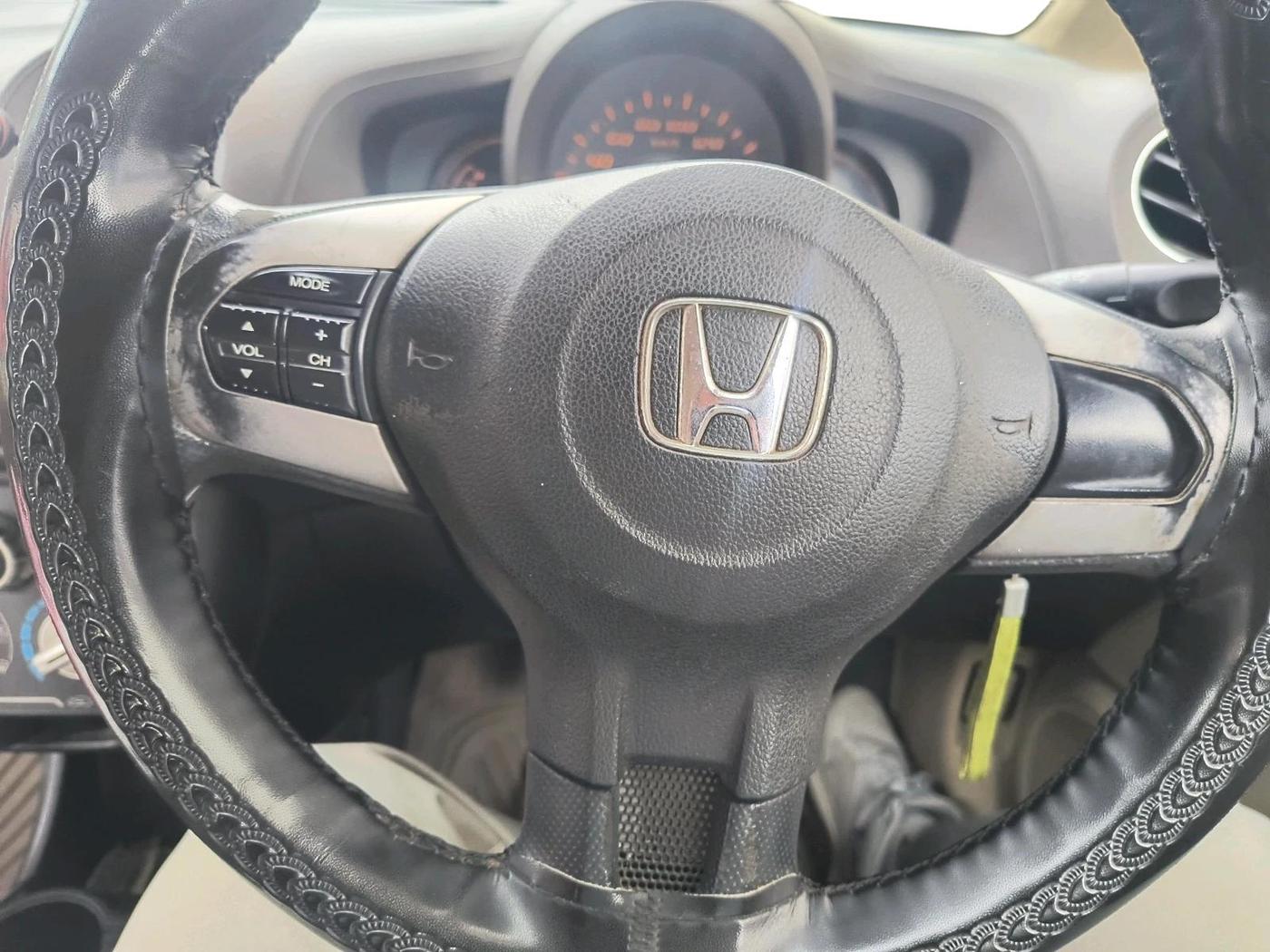 2013 Honda Amaze 1.2L I-VTEC S, Petrol, Manual, 1,18,894 km, interior