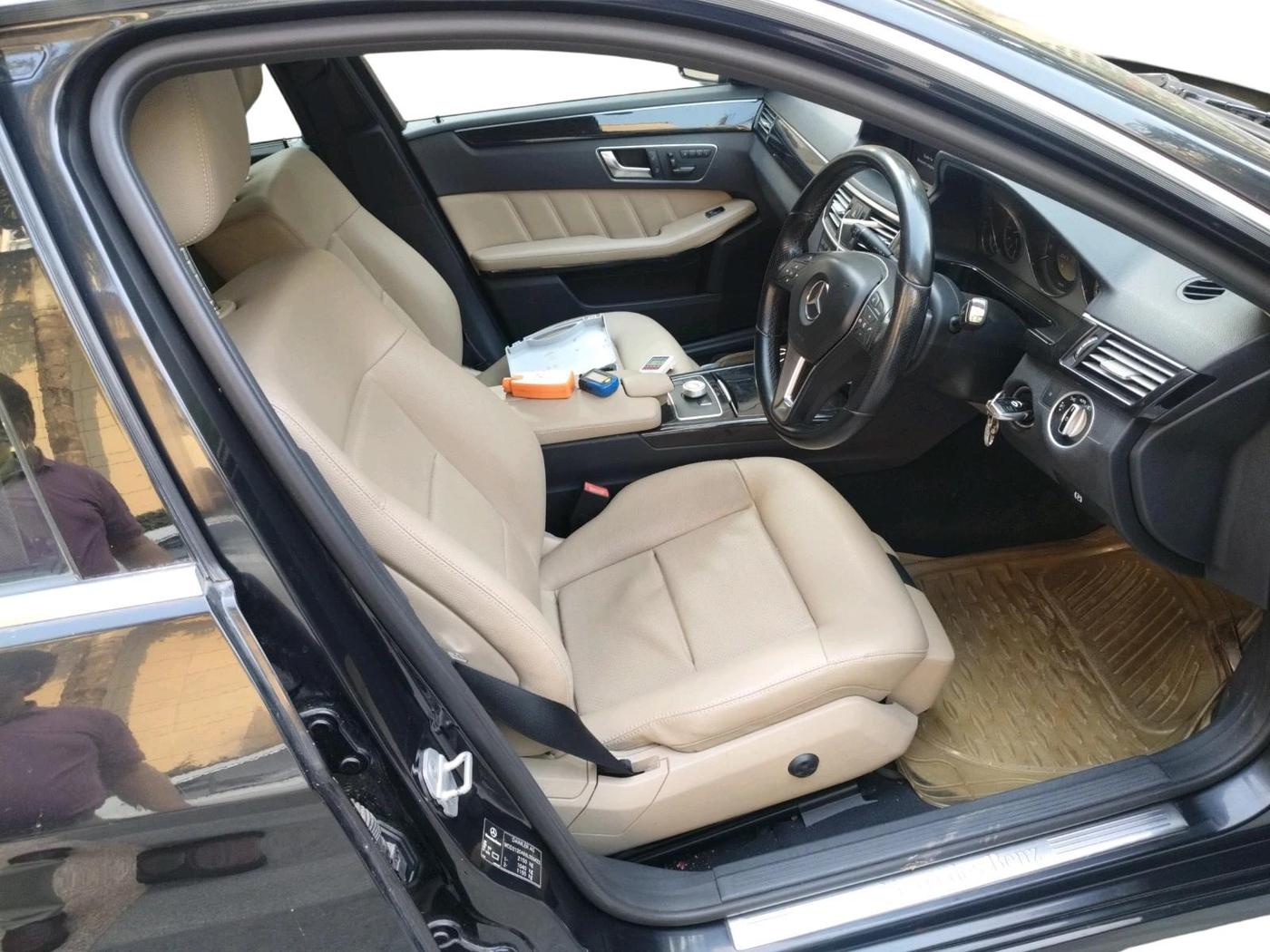 2012 Mercedes Benz E Class E 200 CGI AVANTGARDE, Petrol, Automatic, 47,480 km, interior