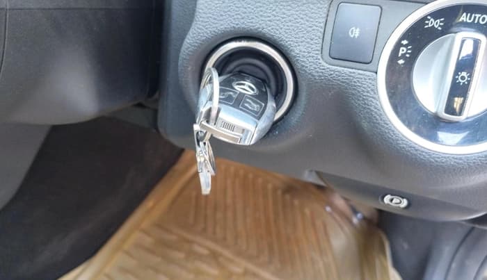 2012 Mercedes Benz E Class E 200 CGI AVANTGARDE, Petrol, Automatic, 47,480 km, interior