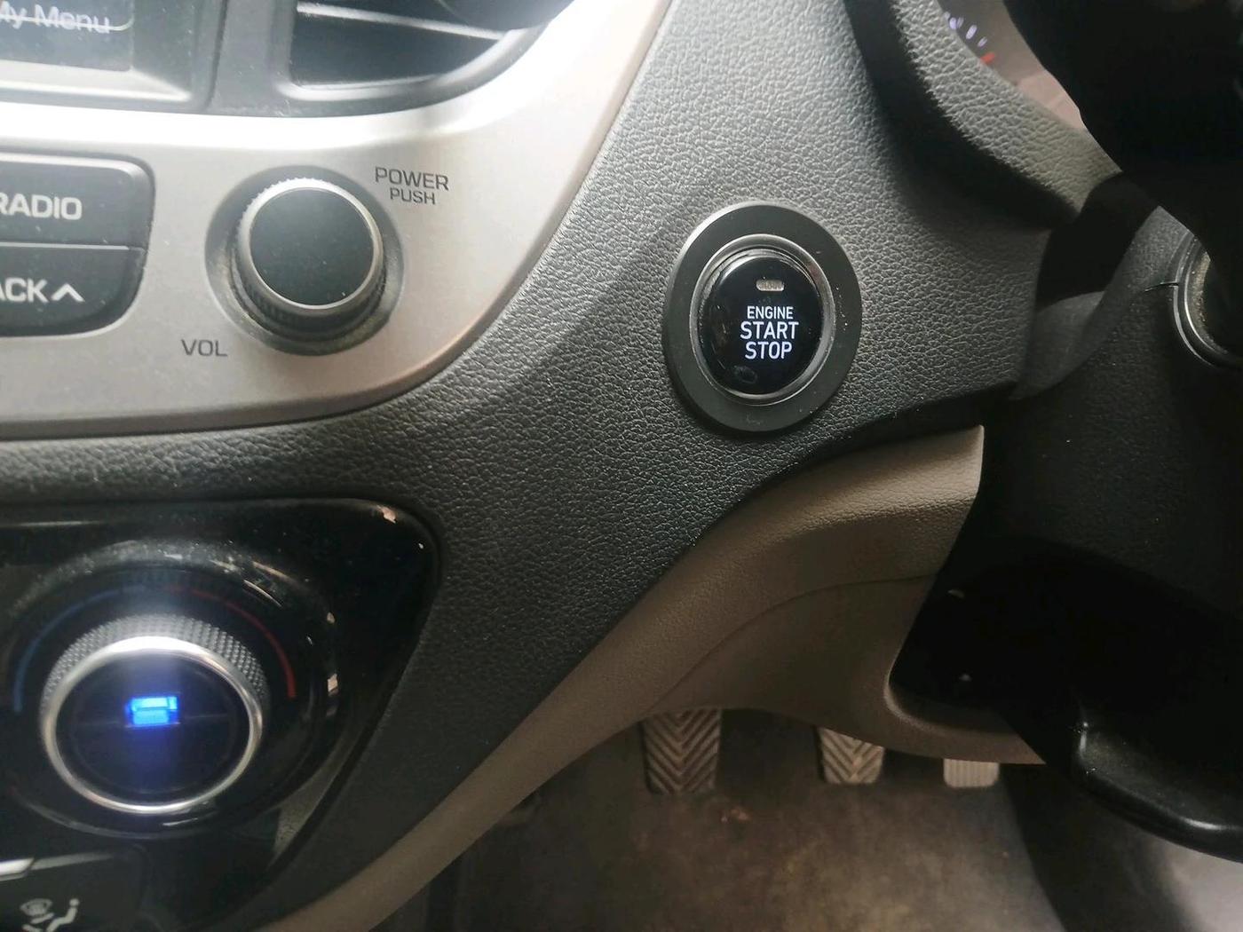 2019 Hyundai Verna 1.6 VTVT SX O, Petrol, Manual, 53,000 km, interior