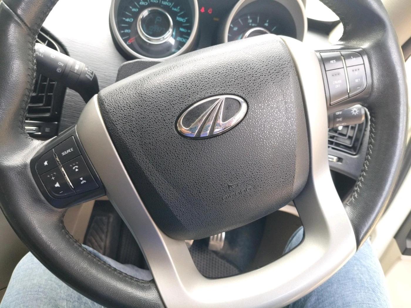2018 Mahindra XUV500 W10 AT, Diesel, Automatic, 1,09,927 km, interior