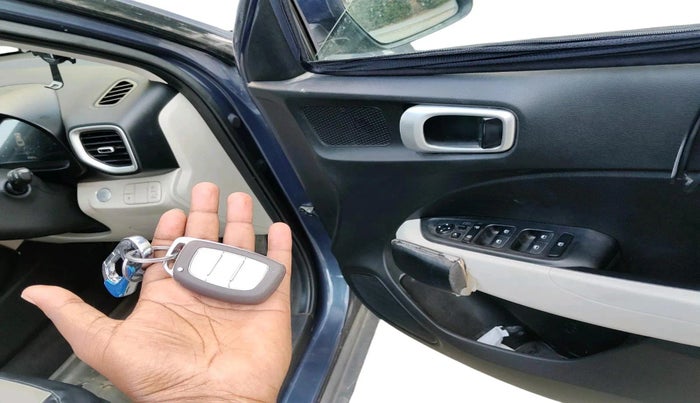 2022 Hyundai VENUE SX 1.2 PETROL, Petrol, Manual, 41,222 km, interior