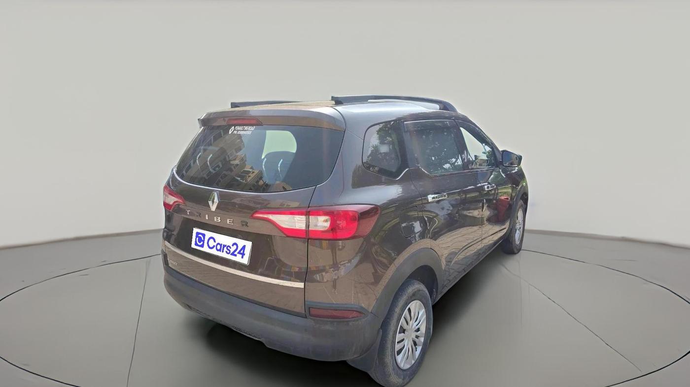 2023 Renault TRIBER RXL MT, Petrol, Manual, 45,671 km, exterior
