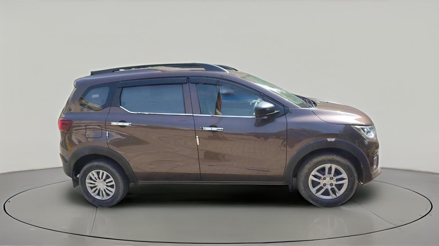2023 Renault TRIBER RXL MT, Petrol, Manual, 45,671 km, exterior