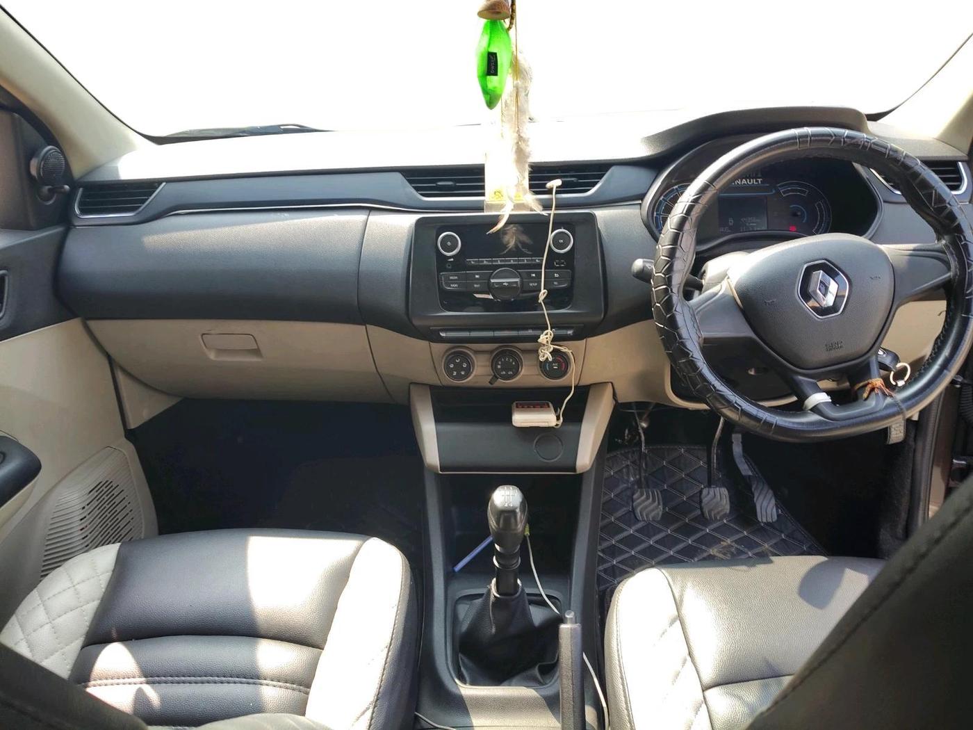 2023 Renault TRIBER RXL MT, Petrol, Manual, 45,671 km, interior