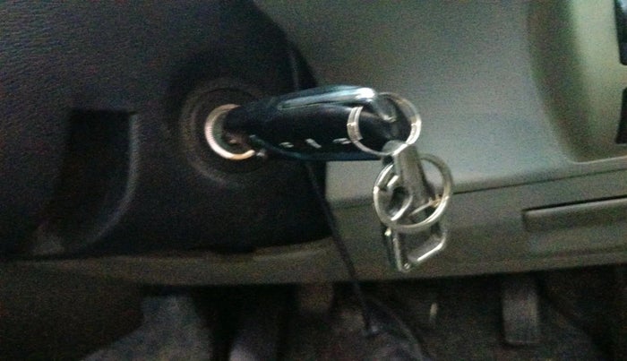 2016 Mahindra Kuv100 K2 D 6 STR, Diesel, Manual, 91,186 km, interior