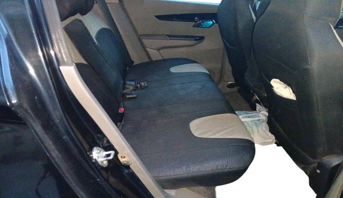 2016 Mahindra Kuv100 K2 D 6 STR, Diesel, Manual, 91,186 km, interior