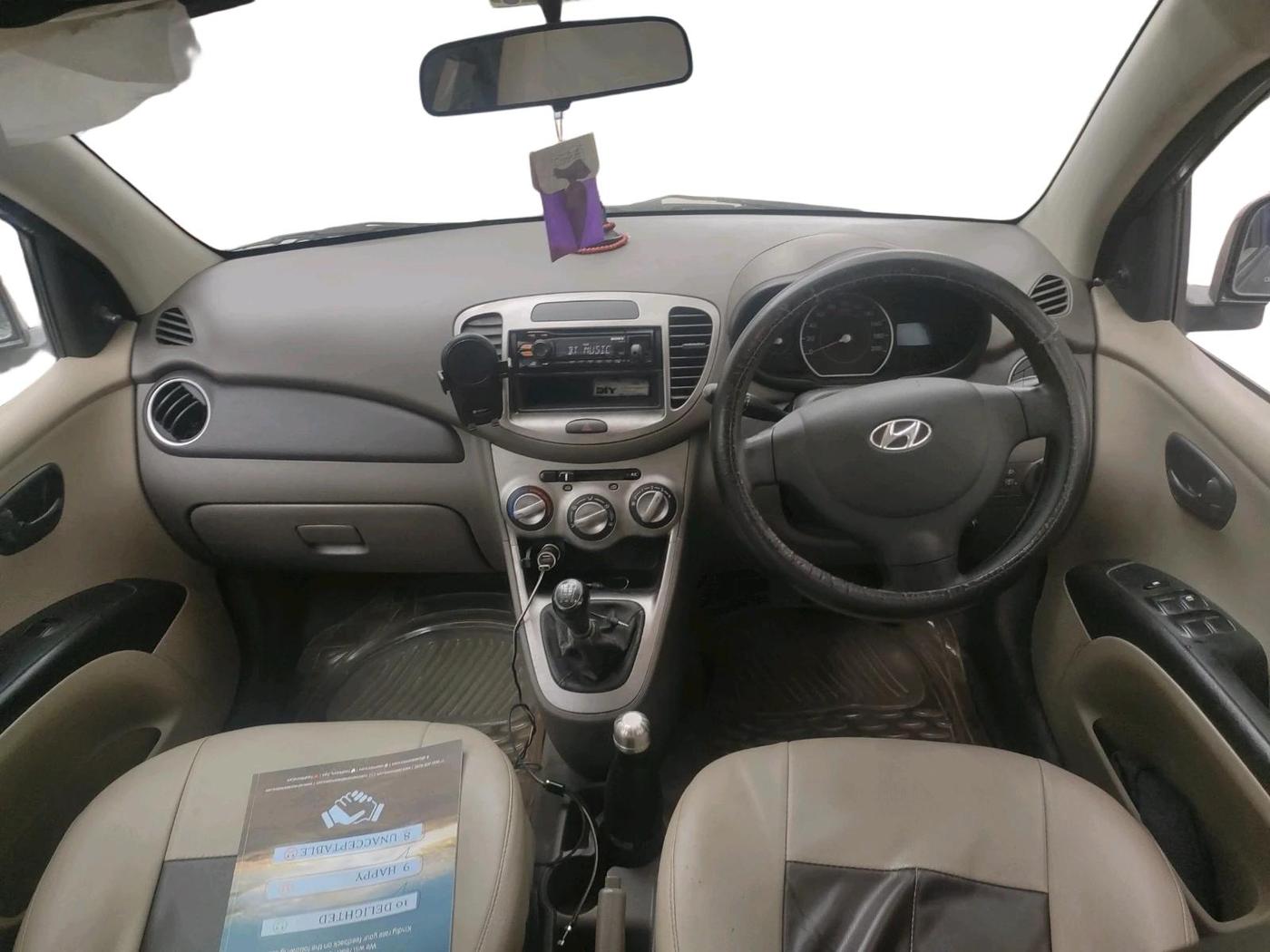 2015 Hyundai i10 MAGNA 1.2, CNG, Manual, 45,874 km, interior