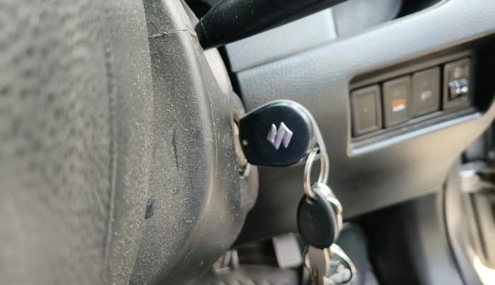 2013 Maruti Swift ZXI, Petrol, Manual, 1,73,948 km, interior