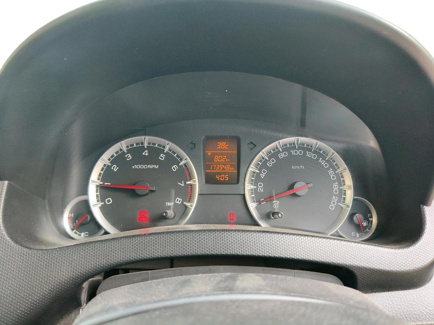2013 Maruti Swift ZXI, Petrol, Manual, 1,73,948 km, interior