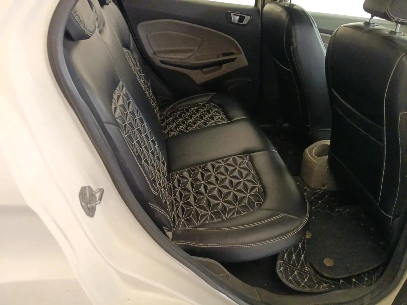 2017 Ford Ecosport TREND 1.5L DIESEL, Diesel, Manual, 1,37,437 km, interior