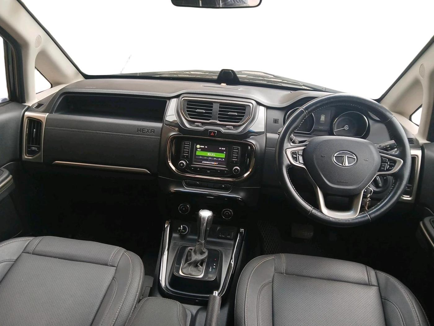 2018 Tata Hexa XTA 4X2 7 STR, Diesel, Automatic, 76,178 km, interior