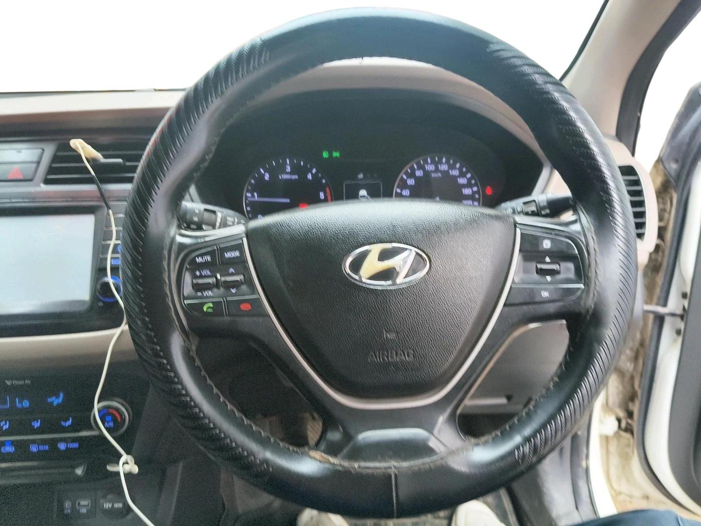 2017 Hyundai Elite i20 ASTA 1.4 CRDI (O), Diesel, Manual, 1,41,083 km, interior
