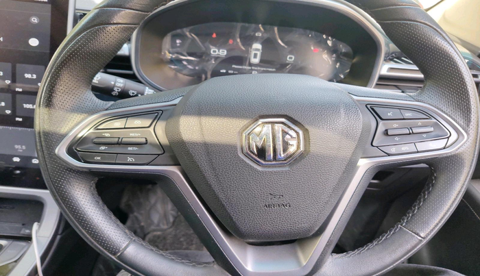 2024 MG HECTOR 100 Year Limited Edition CVT, Petrol, Automatic, 15,299 km, interior