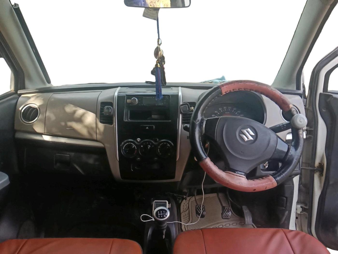 2015 Maruti Wagon R 1.0 LXI CNG, CNG, Manual, 1,21,596 km, interior