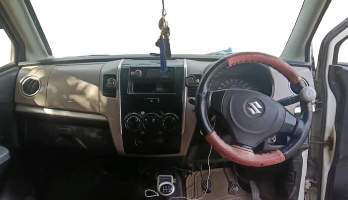 2015 Maruti Wagon R 1.0 LXI CNG, CNG, Manual, 1,21,596 km, interior
