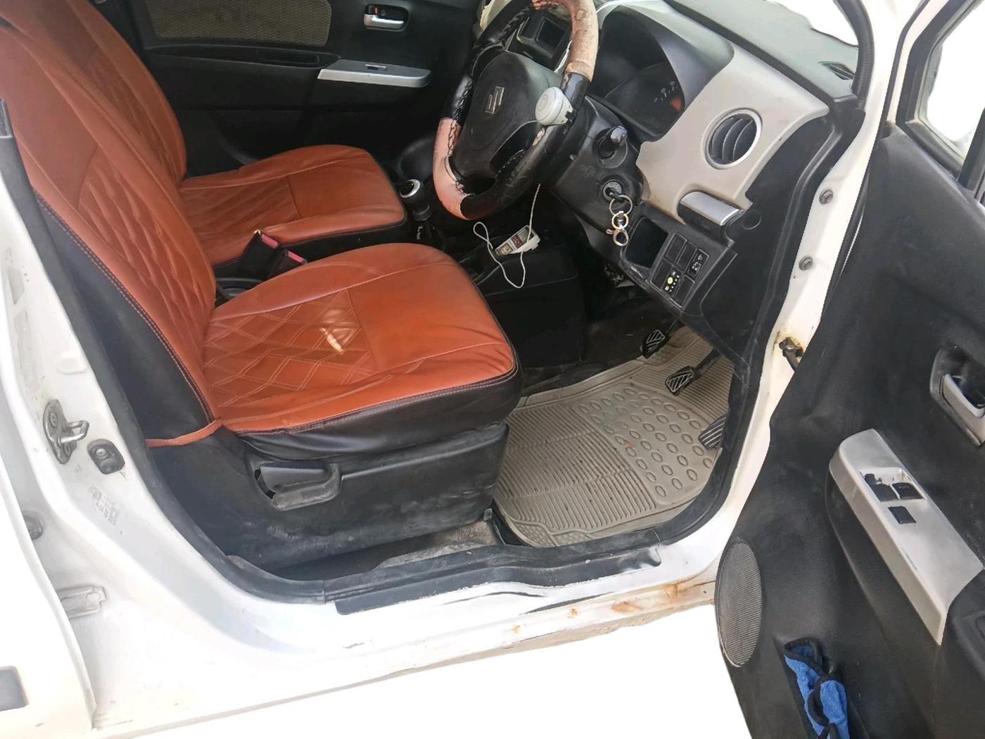 2015 Maruti Wagon R 1.0 LXI CNG, CNG, Manual, 1,21,596 km, interior