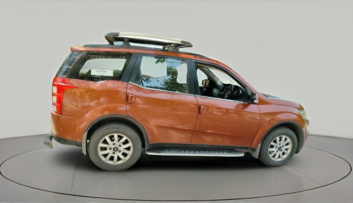 2016 Mahindra XUV500 W10 AT, Diesel, Automatic, 78,683 km, exterior