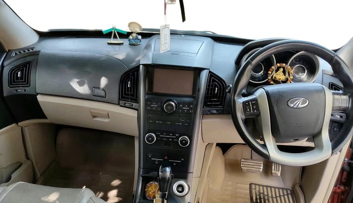2016 Mahindra XUV500 W10 AT, Diesel, Automatic, 78,683 km, interior