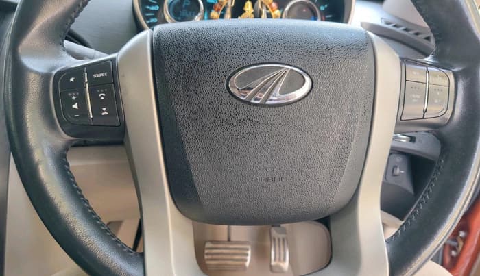 2016 Mahindra XUV500 W10 AT, Diesel, Automatic, 78,683 km, interior