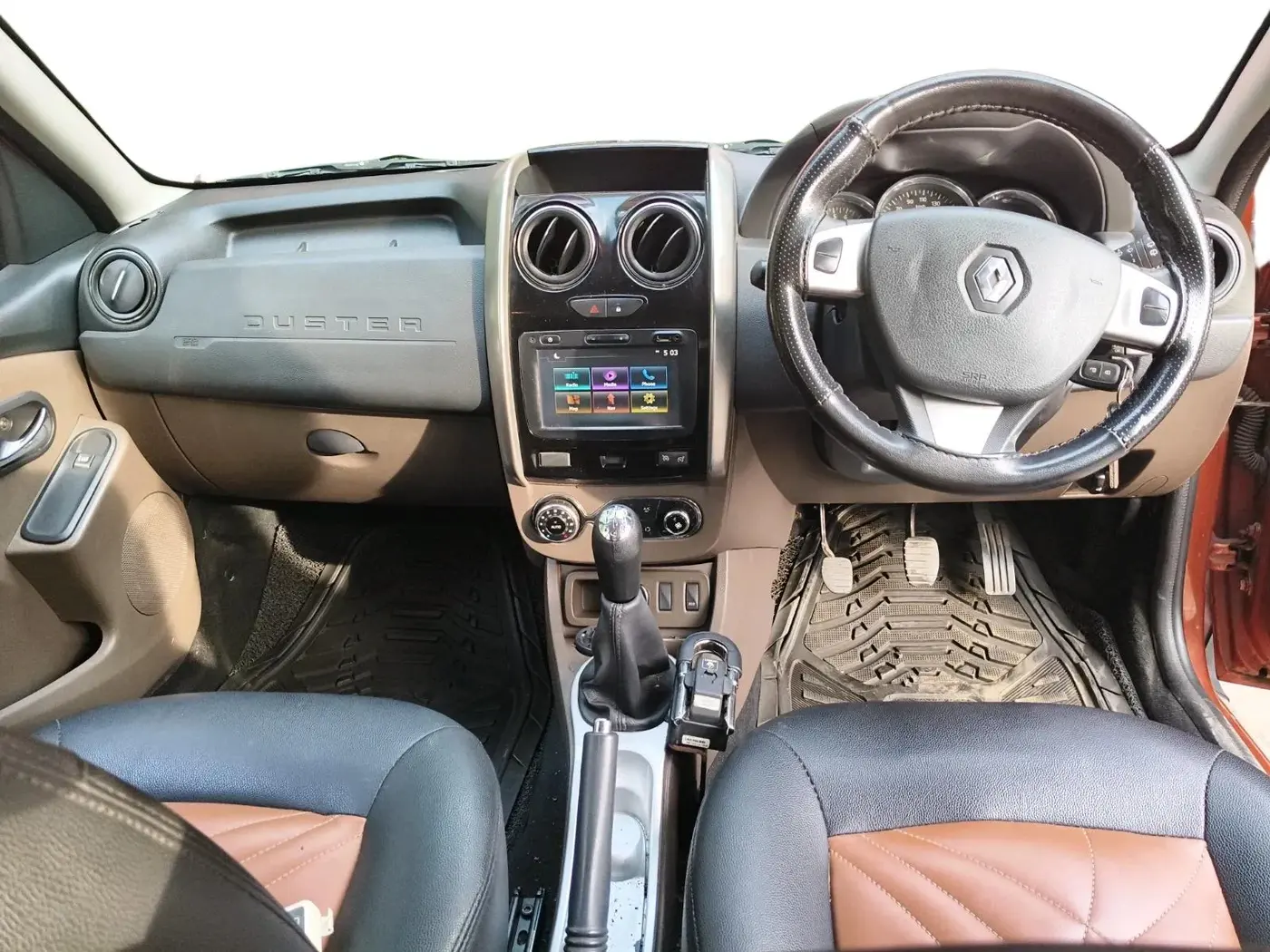 2016 Renault Duster 85 PS RXZ DIESEL, Diesel, Manual, 65,097 km, interior