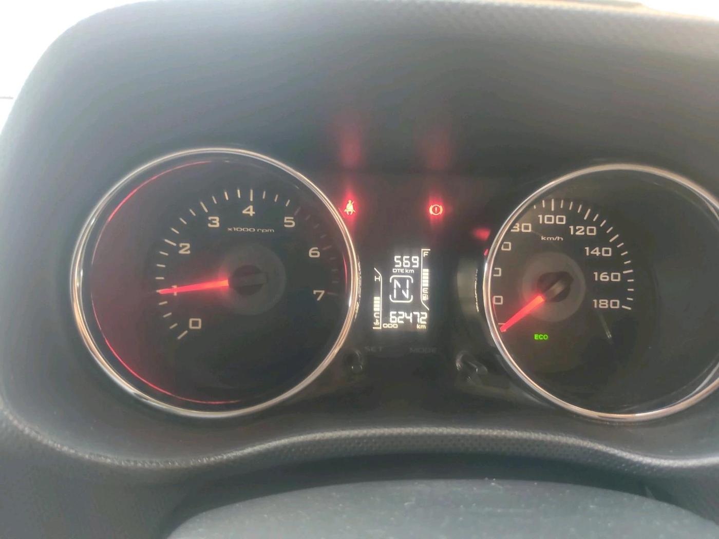 2019 Mahindra TUV300 T8, Diesel, Manual, 62,472 km, interior