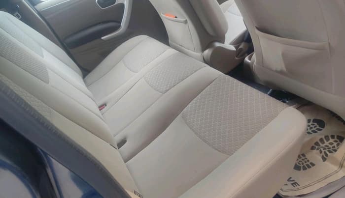 2019 Mahindra TUV300 T8, Diesel, Manual, 62,472 km, interior
