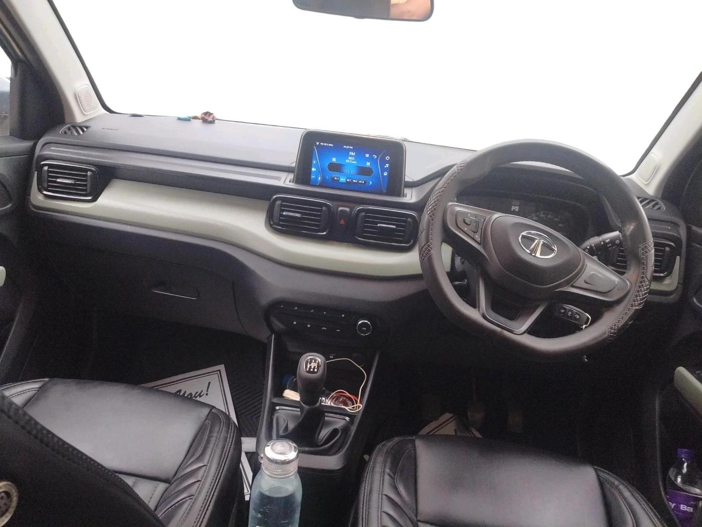 2022 Tata PUNCH ADVENTURE MT, Petrol, Manual, 30,423 km, interior