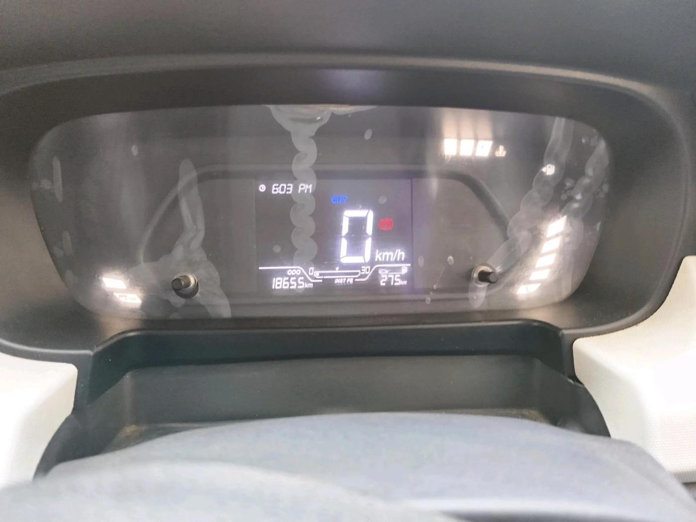 2025 Tata PUNCH PURE MT, Petrol, Manual, 18,655 km, interior